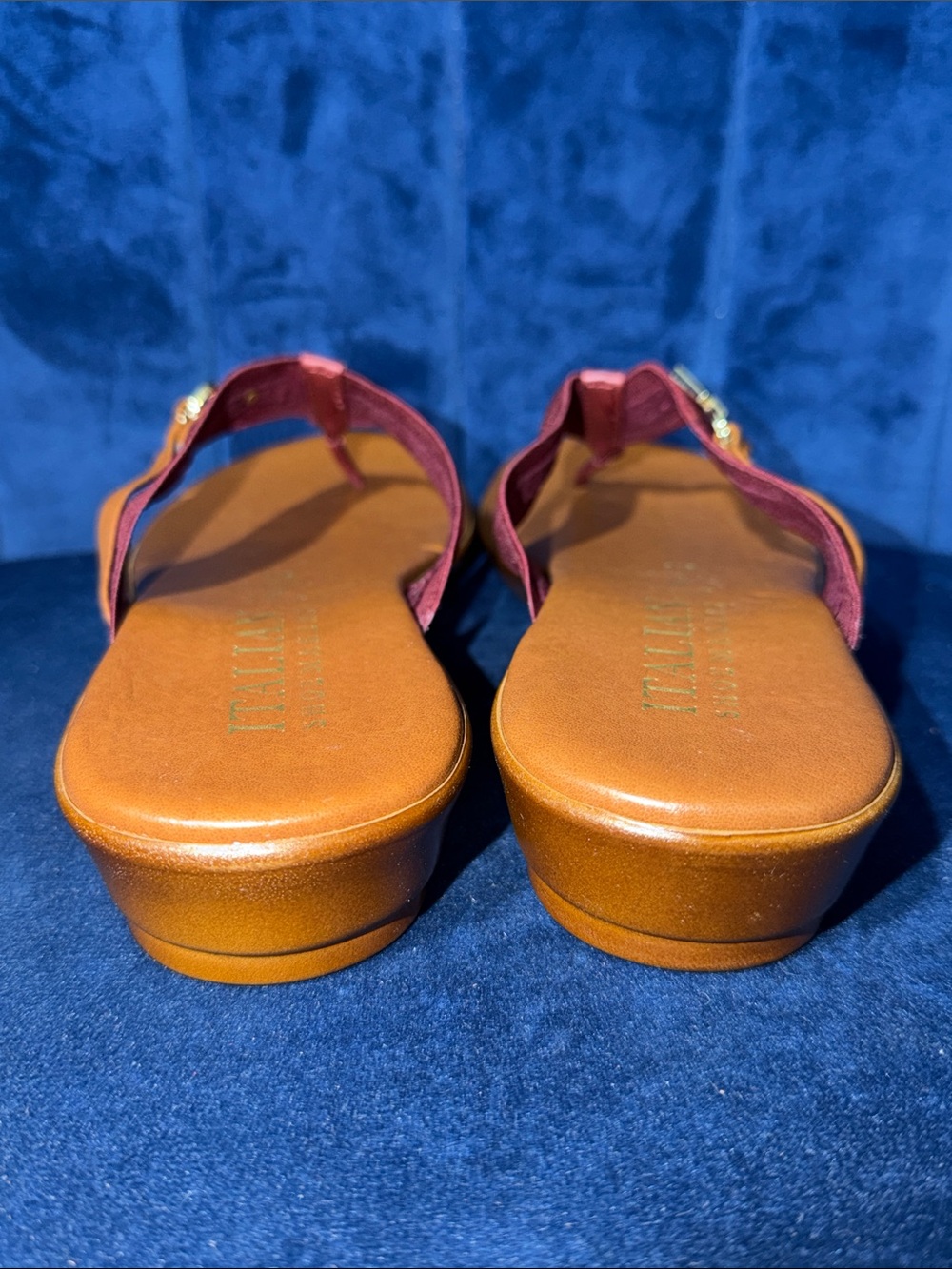 Italian Shoemakers Wine Red Thong Sandals with Gold/Leather Accents Size 8.5 - Picture 3 of 6